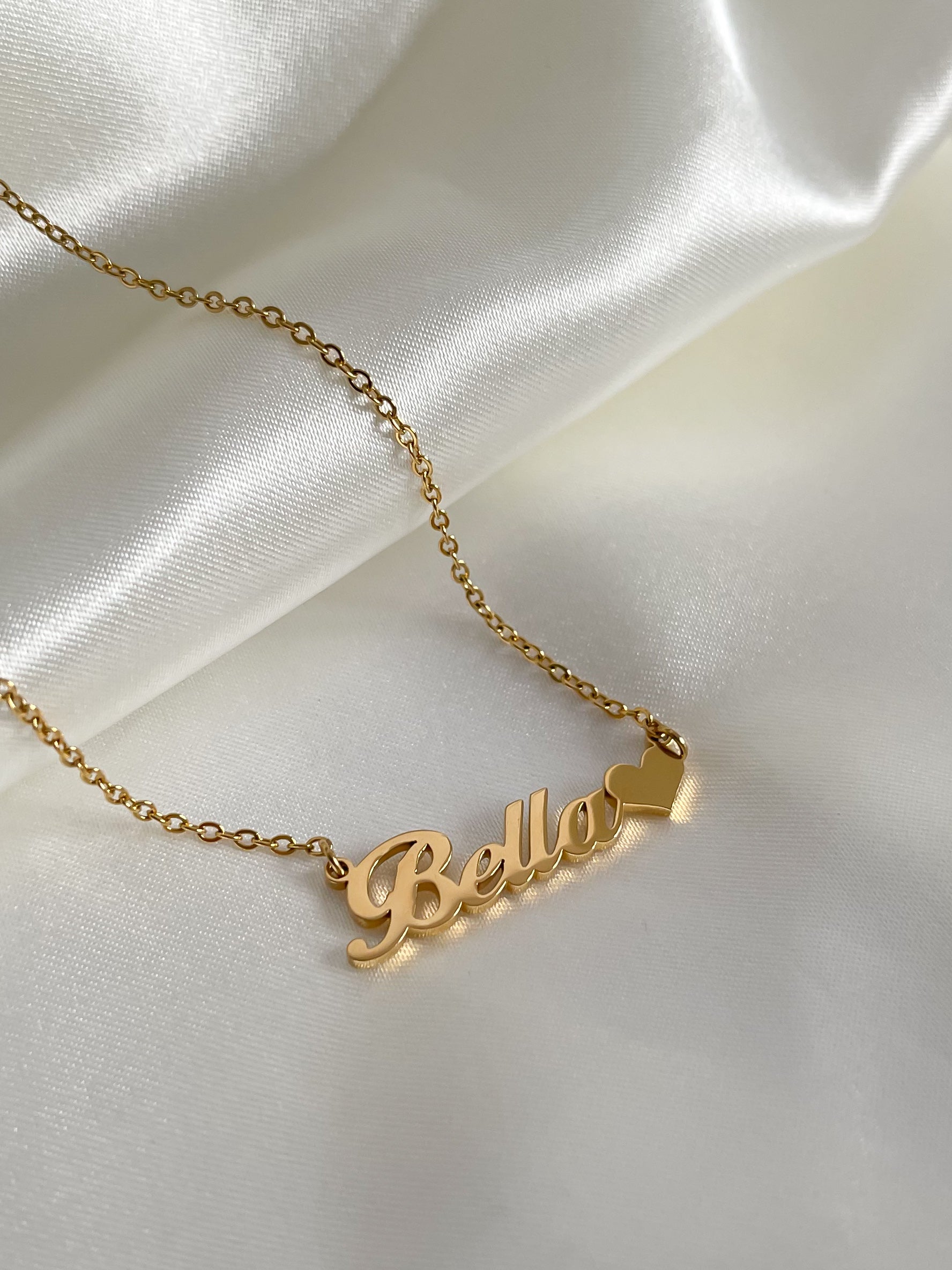 Personalized Classic Heart Name Necklace